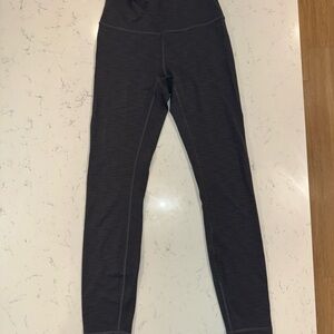 Lululemon Heathered Gray Wunder Train  Leggings Size 4 - like new